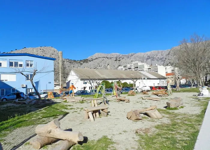 Nyaraló House Dunja *